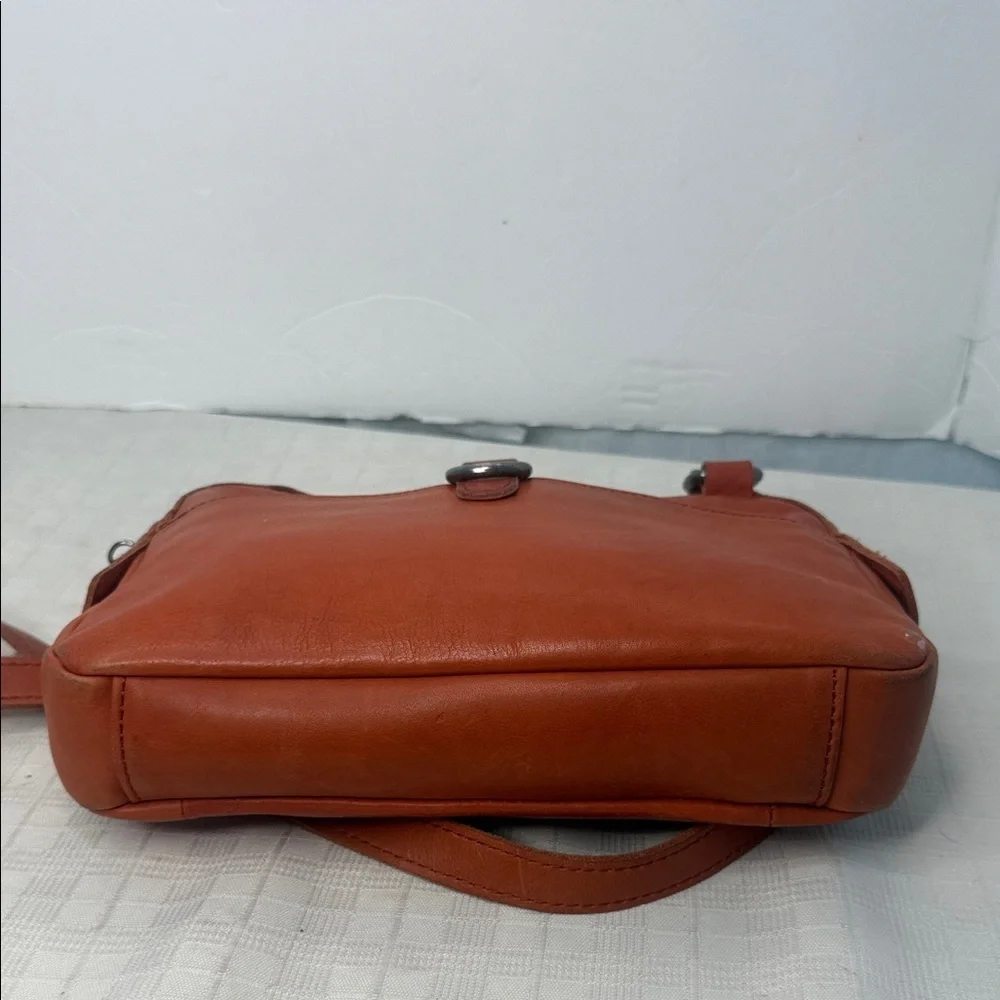 Men's Leather Crossbody Bag - Brown